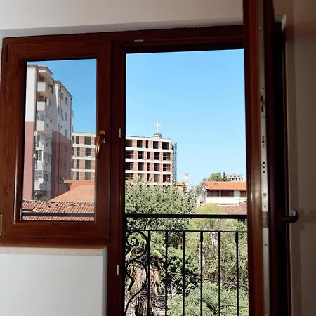 Apartment Gjuhadol Corner *